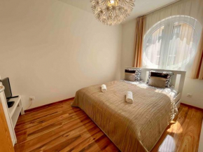 TK Stylish Free Private Parking Garage Budapest
